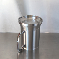 Chope à bière en acier inoxydable 304 à double paroi personnalisée en gros, affichage de la température, isolation thermique de 6 à 12 heures, classique