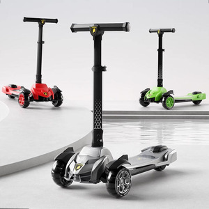 สกู๊ตเตอร์เด็กแบบพับได้ สีเขียว สำหรับเด็กอายุ 3 ปีขึ้นไป ปรับความสูงได้ ของเล่นกลางแจ้ง - Product Image 3