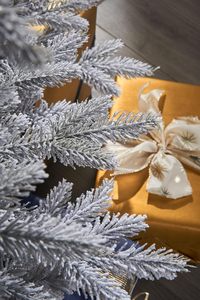 Árbol de Navidad Artificial de Interior de Alta Calidad, de 1.5m, 1.8m, 2.1m, con Nieve Artificial Densa y Luces LED - Product Image 2