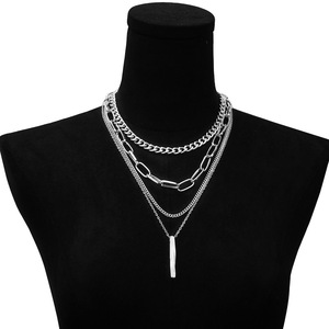 Collar de Moda en Capas, Diseño Geométrico con Borlas, Cadena Múltiple Dorada, Joyería de Aleación de Zinc para Mujer - Product Image 3