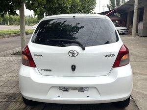 Toyota Yaris 1.6L manuelle d'occasion 2011 – Voiture compacte japonaise économe en carburant, véhicule d'occasion abordable pour l'exportation - Product Image 5