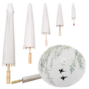 Parapluies en bois de style <span class=keywords><strong>italien</strong></span> de 32 pouces en papier de mariage blanc avec contrôle manuel à long manche élégant - Product Image 1