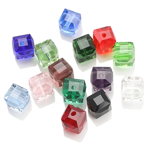 Yiwu 10MM perles de cristal carrées <span class=keywords><strong>pour</strong></span> la fabrication de bijoux Cube verre entretoise perles collier faisant des breloques pendentif accessoires - Product Image 4