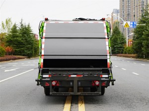 Camion de collecte des ordures Foton 4X2 4/6m³ de grande capacité, qualité garantie, pour les services environnementaux publics - Product Image 6