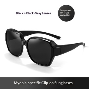 Occhiali <span class=keywords><strong>da</strong></span> Sole Quadrati alla Moda <span class=keywords><strong>con</strong></span> <span class=keywords><strong>Lenti</strong></span> Polarizzate ad Alta Definizione e <span class=keywords><strong>Protezione</strong></span> <span class=keywords><strong>UV</strong></span> Unisex per la Guida - Product Image 3