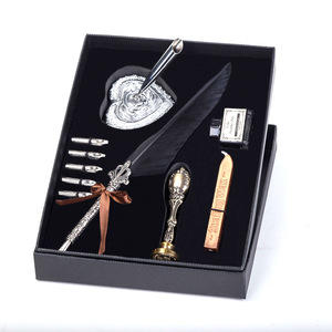 Stylo <span class=keywords><strong>plume</strong></span> antique personnalisé avec logo, support en forme <span class=keywords><strong>de</strong></span> cœur, sceau à cire auto-encreur, pour Noël et mariage, vente en gros - Product Image 2