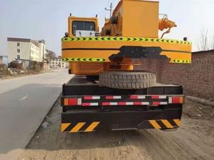 Grue de camion d'occasion 25 tonnes QY25K5-1 en bon état et en stock - Product Image 3