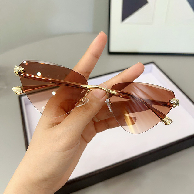 Factory Direct Low Cost Sunglasses Unique Design Fashion Sunglasses Casual Lightweight Versatile Sunglasses