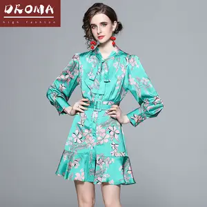 Droma Neuankömmling Vintage Schnürung bedruckte lange Ärmel Frauen Abendessen Kleid schlank mit Schärpen