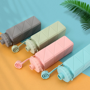 Bouteille d'eau pliable en silicone avec fonction de boisson directe, compatible lave-vaisselle et affichage de la température, pour adultes - Product Image 3