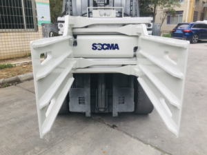 Carretilla elevadora de motor diésel de 3 toneladas con accesorios de abrazadera de pacas, piezas de repuesto para industrias hoteleras - Product Image 6