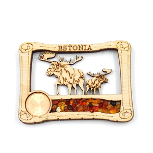 Aimant de réfrigérateur en bois personnalisé souvenir d'Estonie et de <span class=keywords><strong>Finlande</strong></span> avec un design en ambre de Helsinki, Turku, Tampere, Lapland et motif de renne - Product Image 1