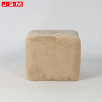 Tabouret carré moderne avec structure en bois, rembourrage en mousse et revêtement en tissu, idéal pour la maison, le salon, la chambre, l'hôtel, le restaurant, l'école, la location et les événements
