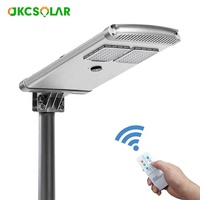 Lampadaire solaire LED 40W IP66 avec capteur IoT DALI, batterie LiFePO4, angle de faisceau 140° pour utilisation en ville intelligente