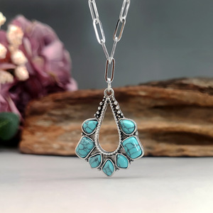 Collana con pendente a forma di goccia d'acqua blu-verde, gioielli retrò da donna per tutti i giorni, idee regalo. - Product Image 6