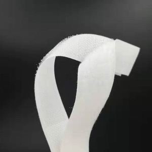 Bande auto-agrippante certifiée OEKO-TEX 100 pour équipement médical, production ultime, 40% nylon et 60% polyester - Product Image 3