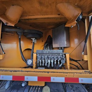 Camión Bomba de 49 Metros, <span class=keywords><strong>2013</strong></span> |   Chasis Mercedes-Benz para Bomba |   Cojinete de Motor para Motor Weichai |   Alta Eficiencia, Estado Original - Product Image 4