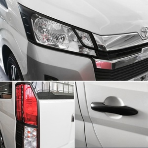 Kits de Carrocería Completos de Alta Calidad en Negro Cromado para Toyota Hiace, Incluyen Cubiertas para Retrovisores y Manijas de Puerta - Product Image 5