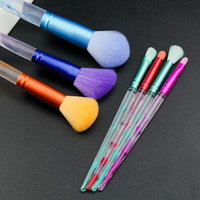 Ensemble de pinceaux de maquillage professionnels à poignée transparente en cristal de conception de fumée unique de couleur innovante de 7 pièces