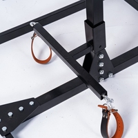 Meuble de contrainte BDSM pour couples, avec support pour dildo AV, menottes, et dispositifs de retenue pour poignets et pieds, pour punitions debout et jeux de soumission
