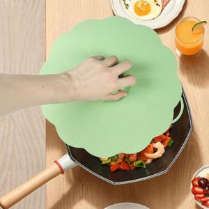 Household Flower Shape Cookware Lid Silicone Bowl <b>Pans</b> Pots Lids BPA Free 5 Pcs <b>Set</b> Silicone Fresh Keeping Sealing Silicone Lid - Product Image 4