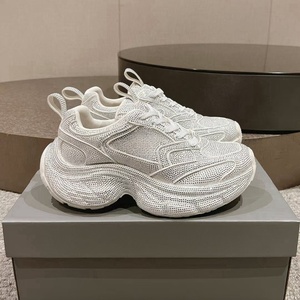Nouvelles baskets compensées blanches premium 2026 avec strass, plateforme scintillante, style décontracté, chaussures de papa à paillettes - Product Image 1