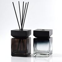Bouteilles en verre vides de 50 ml noires carrées pour diffuseur à bâtonnets, luxe pour la maison, naturelles, 100 ml, 200 ml, bouteille d'huile aromatique de luxe avec bouchon en bois