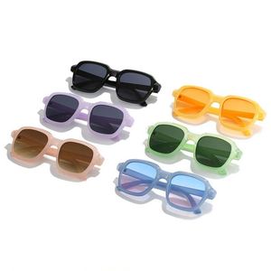 Gafas de Sol Cuadradas con Logotipo Personalizado, Montura Grande, Color Morado, Tonos Pastel, para Mujer - Product Image 4