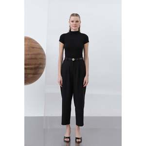 Puane Women's Elegant Black Pleated Trousers for All Seasons - Comfortable and Stylish Daily Wear Pants - Product Image 3