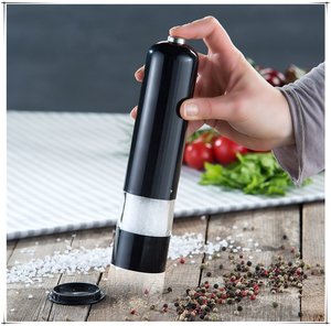 Electric Mill Spice Electric Pepper Mill Electric Plastic Salt And Pepper Mill / Color Self Choice Spice Grinder With Light