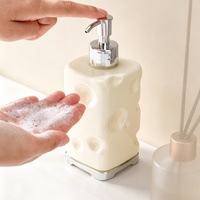 MEILUN ML-SD002 400ml Dispenser Sabun Kaca Embossed dengan Pompa Emas Botol Isi Ulang Sabun Tangan