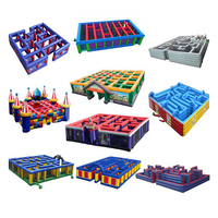 Grand château gonflable commercial en PVC, protection UV, imperméable, taille personnalisable, pour activités de team building et fêtes en extérieur