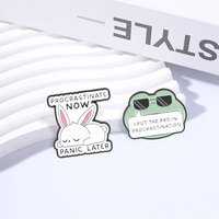Épinglette en émail Lapin 'Procrastinez maintenant, paniquez plus tard', Broche Grenouille 'Je suis un expert en procrastination', Badge de revers pour sac, Bijou animalier, Cadeau