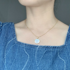 Collana Vintage Rotonda <span class=keywords><strong>con</strong></span> Madonna di Guadalupe per Donne, Pendente in Madreperla Naturale, Vendita all'Ingrosso - Product Image 2