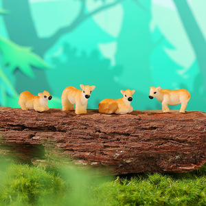 Figuras de vacas en miniatura de resina para paisajes en miniatura, decoraciones de ensamblaje para exhibición en jardines de suculentas - Product Image 3