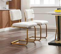 Chaises de salle à manger tapissées de luxe moderne nordique blanc Teddy avec pieds dorés chaises Sherpa Boucle Cesca pour table à manger