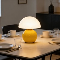 Lampe de table USB flexible de style français, couleur crème, pour chambre à coucher, luxe haut de gamme, style Wabi-sabi, ambiance coquille d'œuf