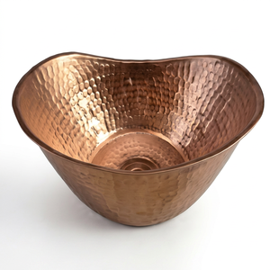 Évier de cuisine en cuivre fait main, cuve unique, finition brossée rustique, à poser sur le comptoir, design unique - Product Image 3