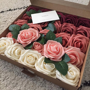 Rosas Artificiales de Espuma PE en Color Crema Rojo y Blanco para Decoración del Día de San Valentín, en Stock para Venta al Por Mayor - Product Image 4