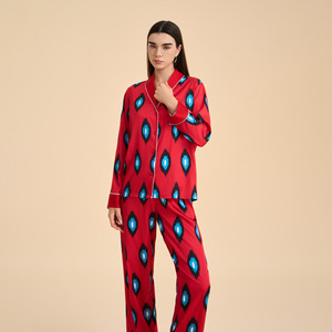 Nouvel ensemble de pyjama en satin thermique grande taille, manches longues, confortable, pour la maison, idéal pour les festivals culturels et les vacances - Product Image 1