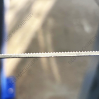 En stock, prêt à l'emploi : Machine de découpe CNC entièrement automatique pour mousse et éponge, avec découpe de contour 3D et de mousse multi-angle horizontale, pour fabricants de produits en mousse.