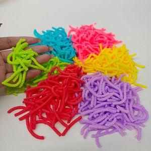 Huevo de Juguete Antiestrés con Forma de Oruga, Altamente Divertido, Colores Diversos - Product Image 1