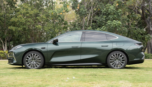 Nuovo arrivo 2025 Geely Galaxy Star Flare 8 auto ibride Plug-in 4 porte 5 posti berlina nuova energia veicolo Geely Xingyao8 in magazzino - Product Image 3