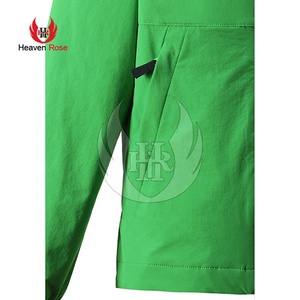 Veste softshell personnalisée de couleur verte pour enfants Vêtements de sports d'hiver imperméables avec poignets réglables - Product Image 4