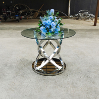 Table à gâteau de mariage moderne en acier inoxydable avec plateau en verre, idéale pour les hôtels, restaurants, banquets, événements et réunions
