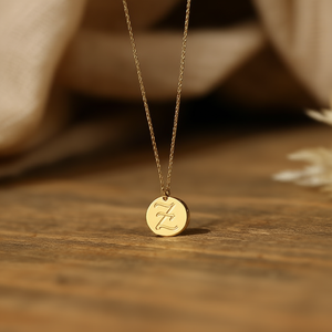 Collana con ciondolo a forma di lettera Z Zinzi in acciaio inossidabile placcato oro 1,9 cm, gioielli minimalisti alla moda per donna - Product Image 2