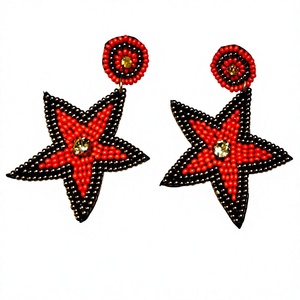 Boucles d'oreilles personnalisées bohèmes en perles de verre multicolores, brodées à la main, plaquées or, pour fêtes, fiançailles, cadeaux, mariages - Product Image 4