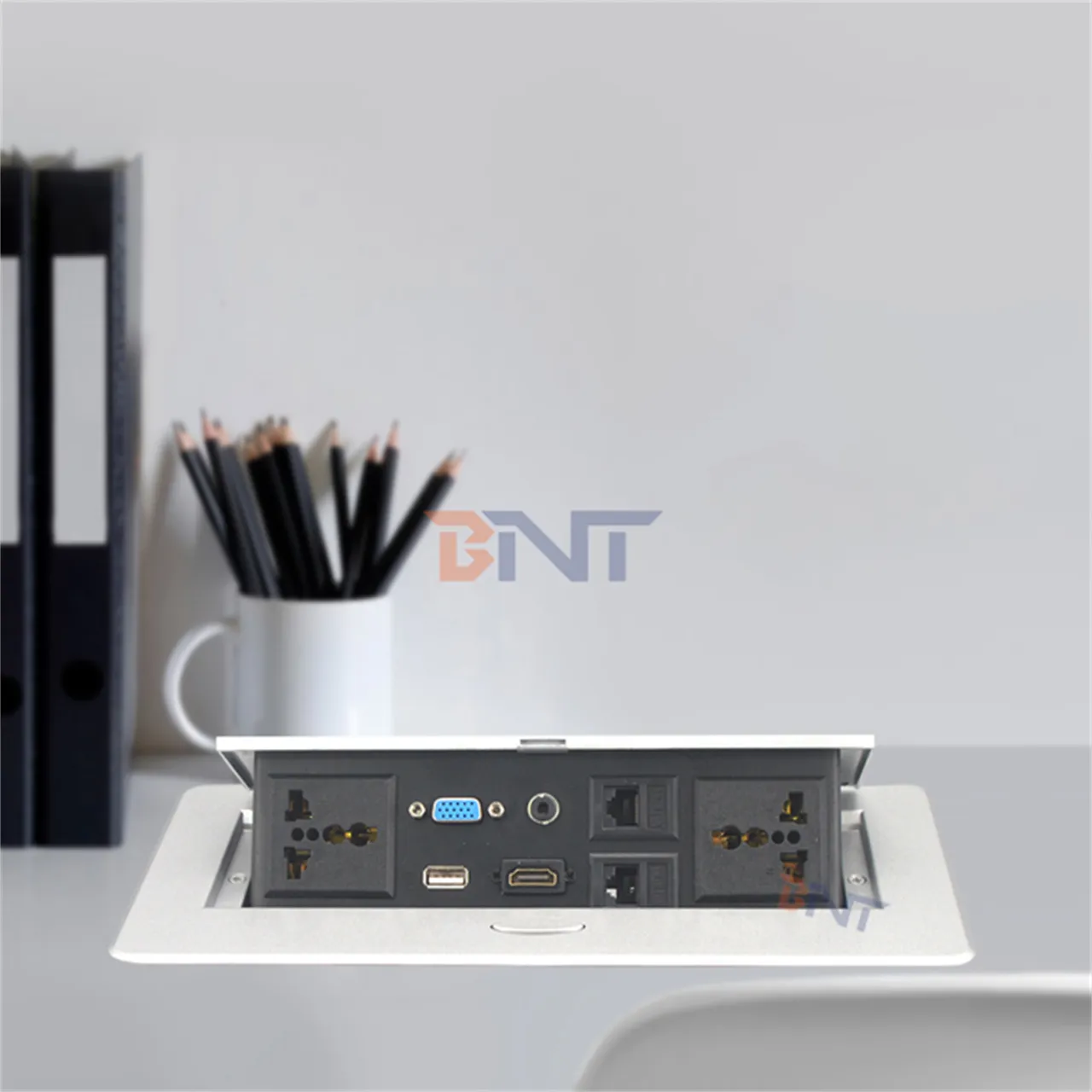 Boente यूनिवर्सल डेस्कटॉप Multifunctional जस्ता मिश्र धातु पावर सॉकेट के साथ लोकप्रिय मैनुअल पॉप अप सम्मेलन की मेज शक्ति आउटलेट HDMl
