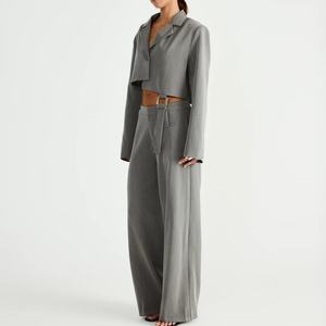 Conjunto de Dos Piezas a la Moda para Mujer, Traje a Medida de Alta Calidad 2025, Top a Rayas con Cuello en V y Manga Larga, Pantalones a Juego, Corte Entallado - Product Image 2