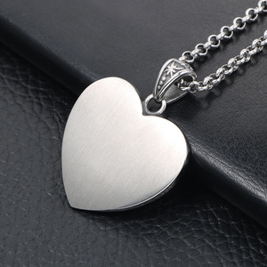 Collar con colgante de acero inoxidable en forma de corazón con estrella de ocho puntas y diseño floral para hombres y mujeres, regalo SP732 - Product Image 4